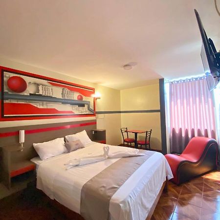 Las Bermudas - Hostal Callao ภายนอก รูปภาพ
